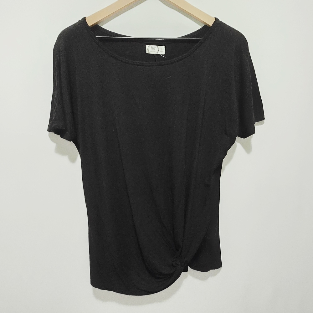 Black Knot Front Women's Top